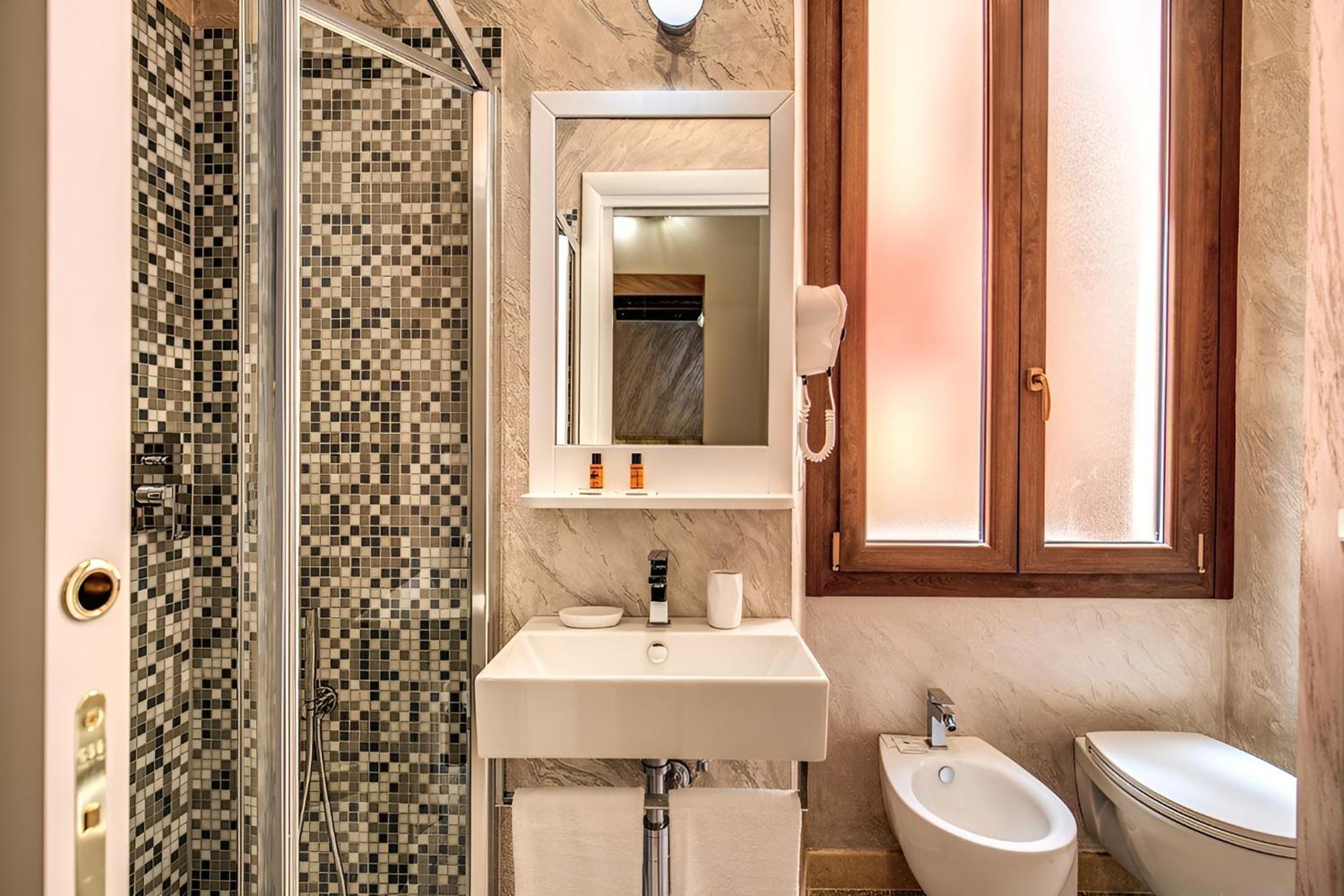 Colosseo Accomodation Room Guest House Rom Exteriör bild