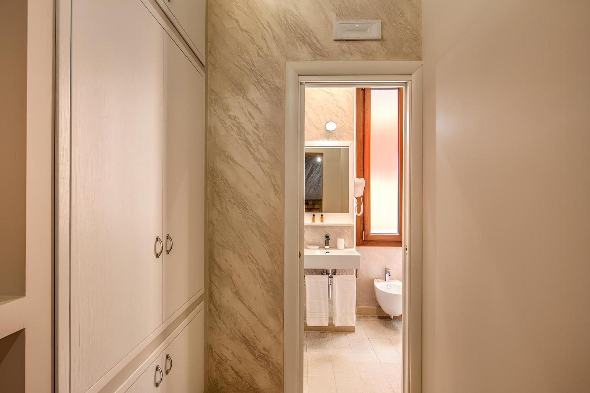 Colosseo Accomodation Room Guest House Rom Exteriör bild
